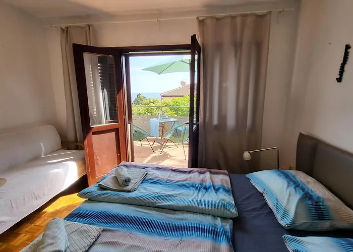 With Terrace Overlooking The Apartmán *